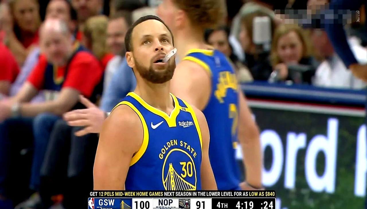 kaiyun 库里在美国队比赛中突破纪录，败北引发热议！