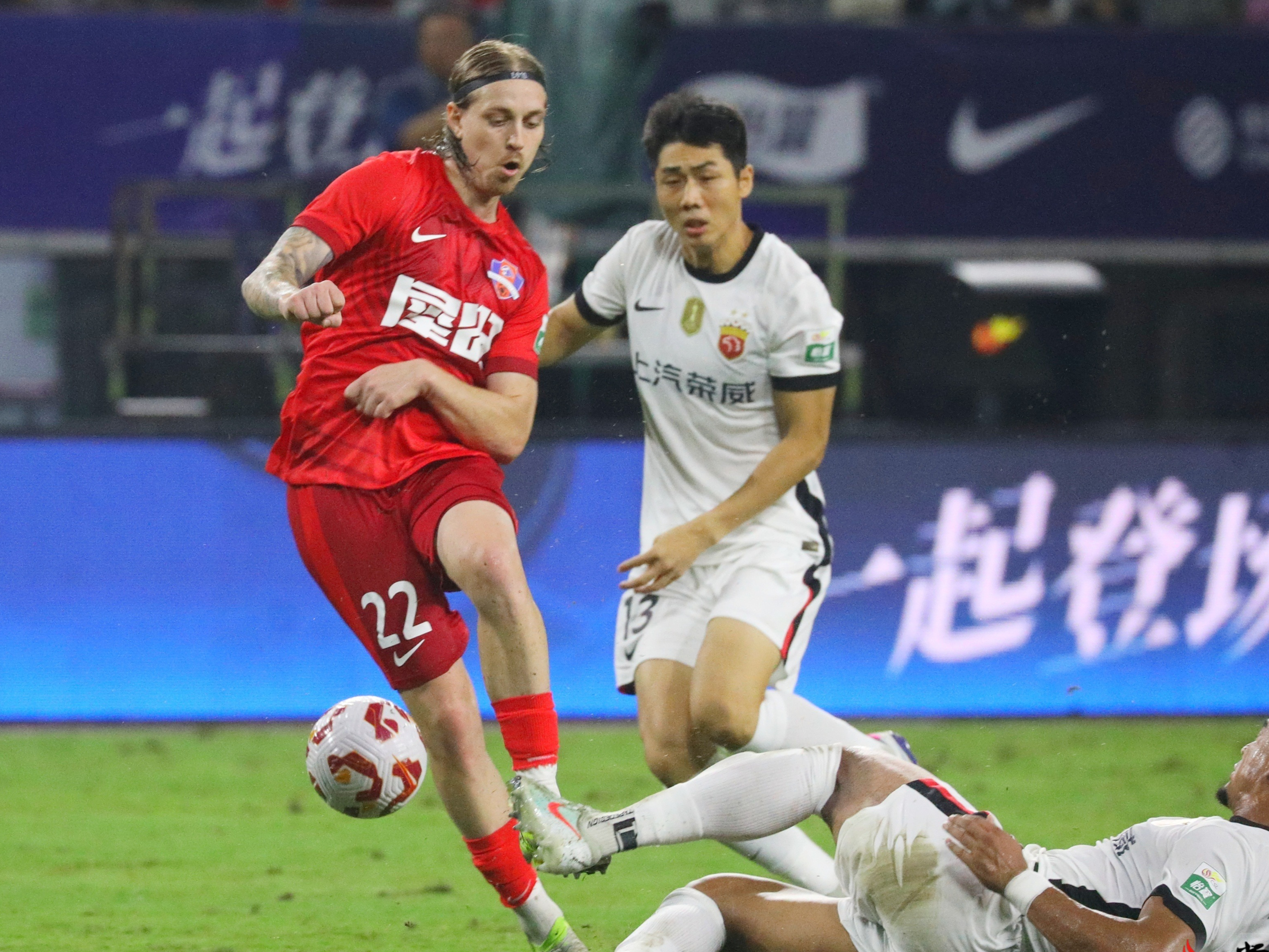 包含中超今晚再迎强敌，上海海港遗憾出局，主帅态度——赛场秩序良好，心理建设被强调的词条